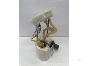 Gebruikte Brandstofpomp Elektrisch BMW 1 serie (F20) 118d 2.0 16V Prijs € 39,95 Margeregeling aangeboden door de Nollen autorecycling