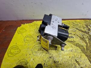 Gebruikte ABS Pomp Mercedes A (W168) 1.4 A-140 Prijs € 75,00 Margeregeling aangeboden door de Nollen autorecycling