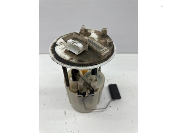 Gebruikte Tank element Pomp Opel Corsa D 1.2 16V Prijs € 39,99 Margeregeling aangeboden door autodemontage denollen