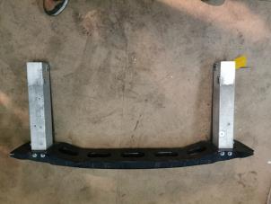 Gebruikte Bumperbalk achter BMW i3 (I01) i3 Prijs op aanvraag aangeboden door de Nollen autorecycling