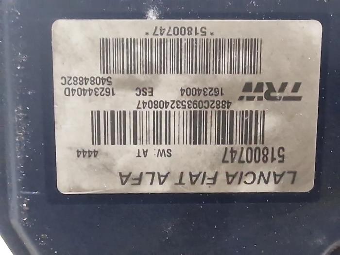 ABS Pomp van een Fiat Croma (194) 1.8 MPI 16V 2008