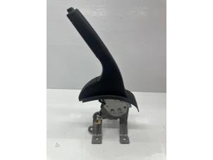 Gebruikte Handrem Mechaniek Renault Twingo III (AH) ZE R80 Prijs € 37,50 Margeregeling aangeboden door de Nollen autorecycling