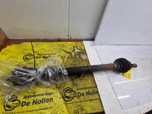 Gebruikte Aandrijfas rechts-voor Volkswagen Caddy II (9K9A) 1.9 SDI Prijs € 50,00 Margeregeling aangeboden door de Nollen autorecycling