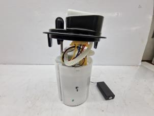 Gebruikte Benzinepomp Opel Crossland X/Crossland 1.2 12V LPG Prijs € 125,00 Margeregeling aangeboden door de Nollen autorecycling