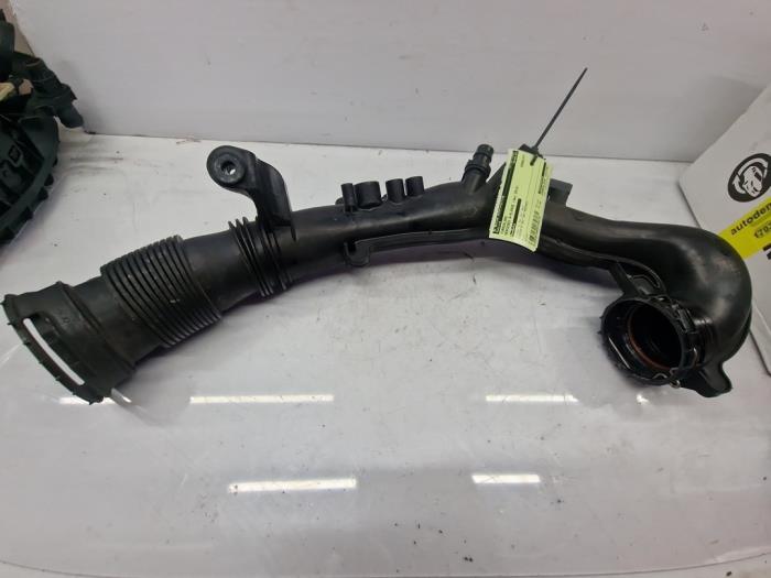 Gebruikte Turboslang Mercedes A (177.0) 2.0 A-250 Turbo 16V Prijs € 75,00 Margeregeling aangeboden door autodemontage denollen