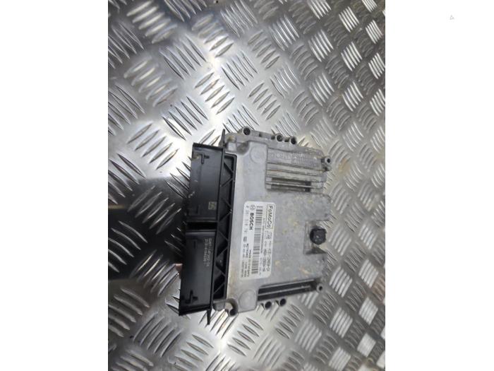 Computer Motormanagement van een Ford EcoSport (JK8) 1.0 EcoBoost 12V 125 2022