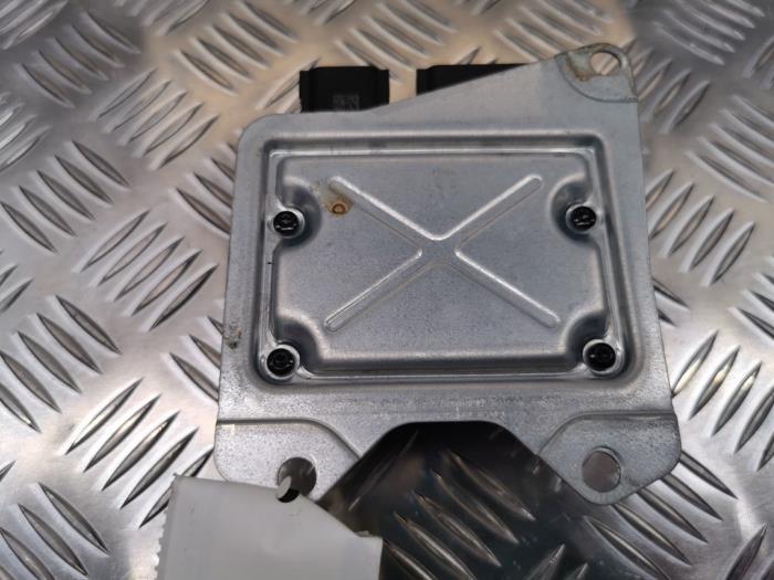 Airbag Module van een Ford EcoSport (JK8) 1.0 EcoBoost 12V 125 2022