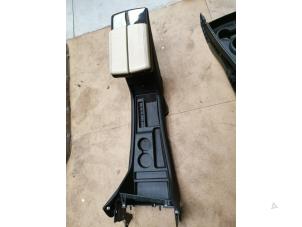 Gebruikte Middenconsoles Tesla Model S Prijs € 225,00 Margeregeling aangeboden door de Nollen autorecycling