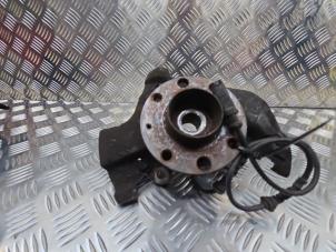 Gebruikte Fusee rechts-voor Fiat Grande Punto (199) 1.4 Prijs € 50,00 Margeregeling aangeboden door de Nollen autorecycling