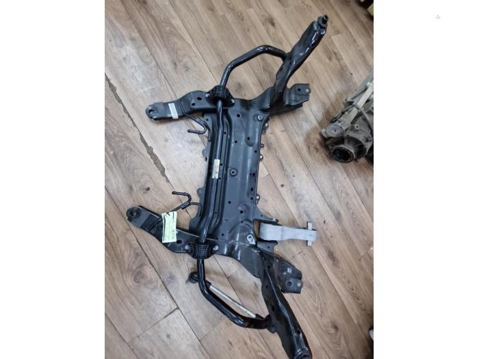 Gebruikte Subframe Mini Clubman (F54) 1.5 Cooper 12V Prijs € 199,98 Margeregeling aangeboden door autodemontage denollen