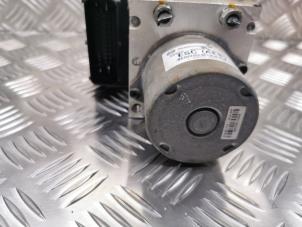 Gebruikte ABS Pomp Ssang Yong Tivoli 1.6 e-XDi 16V 2WD Prijs op aanvraag aangeboden door de Nollen autorecycling