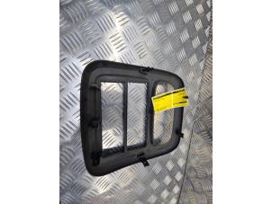 Gebruikte Radio omlijsting Fiat Talento 1.6 MultiJet Biturbo 115 Prijs € 30,00 Margeregeling aangeboden door de Nollen autorecycling