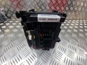 Gebruikte Zekeringkast Peugeot 206 (2A/C/H/J/S) 1.4 XR,XS,XT,Gentry Prijs € 55,00 Margeregeling aangeboden door de Nollen autorecycling