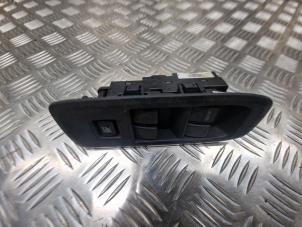 Gebruikte Elektrisch Raam Schakelaar Ford Ranger 2.2 TDCi 16V 150 4x4 Prijs op aanvraag aangeboden door de Nollen autorecycling