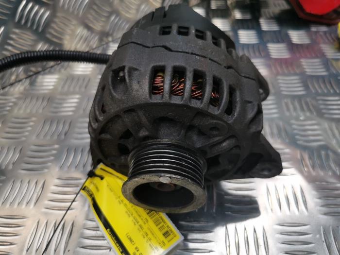 Gebruikte Dynamo Ford Ka I 1.3i Prijs € 45,00 Margeregeling aangeboden door autodemontage denollen