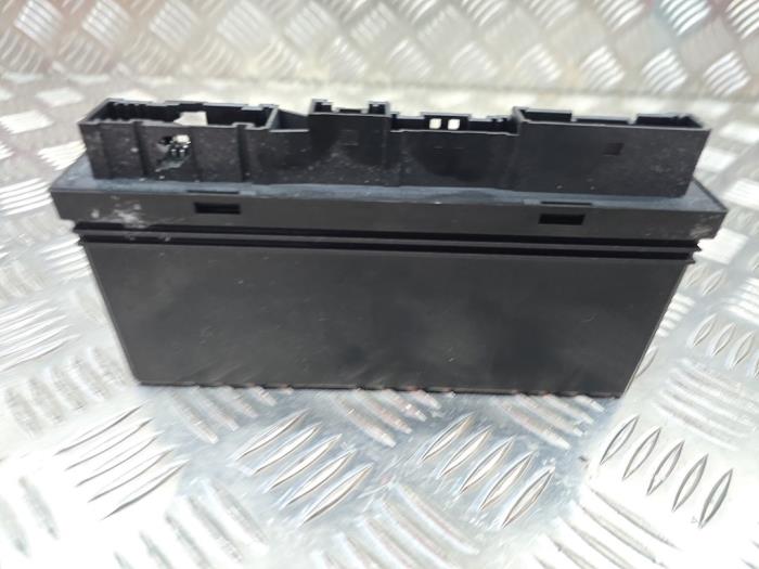 Gebruikte Computer Body Control BMW B6 Cabriolet (E64) 4.4 V8 32V Prijs € 60,00 Margeregeling aangeboden door autodemontage denollen