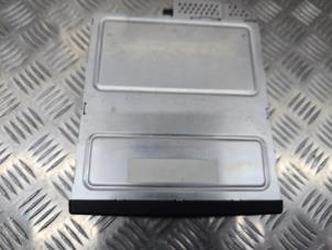 Gebruikte CD Wisselaar BMW B6 Cabriolet (E64) 4.4 V8 32V Prijs € 100,00 Margeregeling aangeboden door de Nollen autorecycling