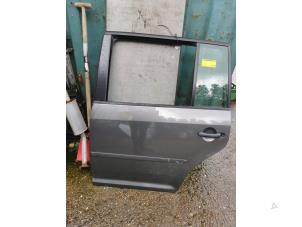 Gebruikte Deur 4Deurs links-achter Volkswagen Touran (1T3) 1.2 TSI Prijs € 250,00 Margeregeling aangeboden door de Nollen autorecycling