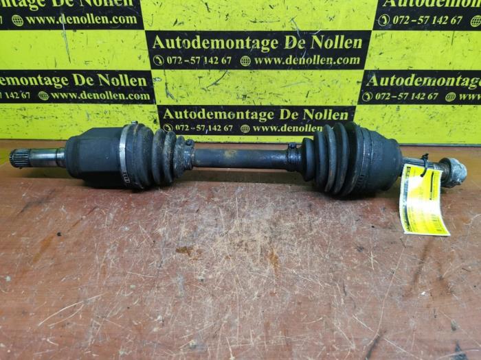 Aandrijfas links-voor van een Fiat Fiorino (225) 1.3 JTD 16V Multijet 2008