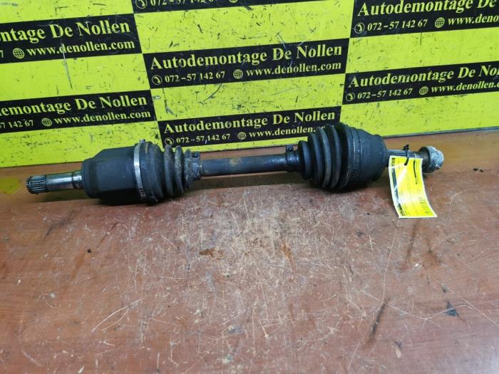 Aandrijfas links-voor van een Fiat Fiorino (225) 1.3 JTD 16V Multijet 2008