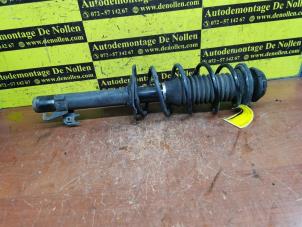 Gebruikte Schokdemperpoot links-voor Citroen C1 1.0 12V VVT-i Prijs € 50,00 Margeregeling aangeboden door de Nollen autorecycling