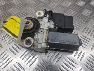 Gebruikte Motor portierruit Volkswagen Golf IV (1J1) 1.4 16V Prijs € 25,00 Margeregeling aangeboden door de Nollen autorecycling