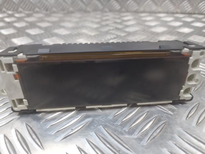 Gebruikte Display Interieur Peugeot 308 SW (4E/H) 1.4 VTI 16V Prijs € 30,00 Margeregeling aangeboden door autodemontage denollen