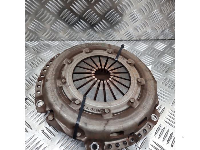 Koppelingsset (compleet) van een Peugeot 308 SW (4E/H) 1.4 VTI 16V 2011