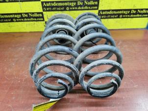 Gebruikte Veer Torsie achter Mercedes Vito (639.6) 2.2 113 CDI 16V Euro 5 Prijs € 50,00 Margeregeling aangeboden door de Nollen autorecycling