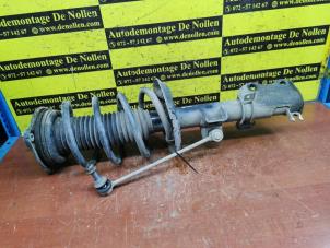 Gebruikte Mac Phersonpoot links-voor Mercedes Vito (639.6) 2.2 113 CDI 16V Euro 5 Prijs € 100,00 Margeregeling aangeboden door de Nollen autorecycling