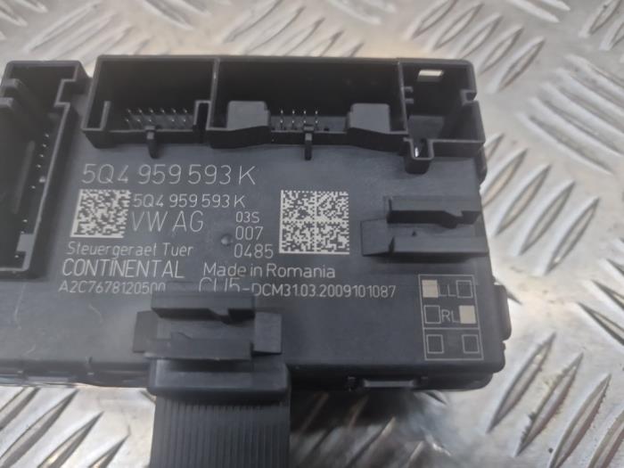 Computer Body Control van een Skoda Octavia Combi (5EAC) 2.0 TSI RS 245 16V 2020