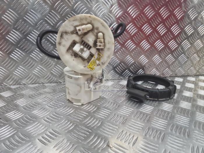 Gebruikte Tank element Pomp Ford Focus 1 Wagon 1.6 16V Prijs € 75,00 Margeregeling aangeboden door autodemontage denollen