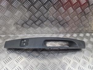 Gebruikte Raam schakelaar elektrisch Kia Picanto (BA) 1.1 12V Prijs € 35,00 Margeregeling aangeboden door de Nollen autorecycling