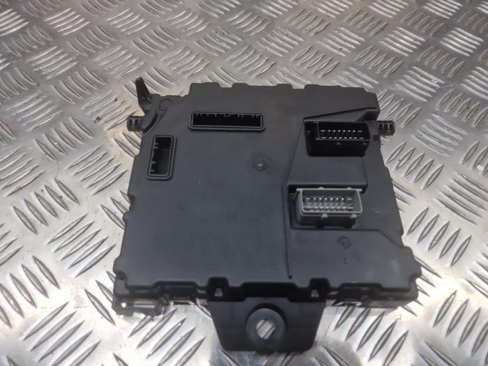 Gebruikte Module Bodycontrol Renault Kangoo Express (FW) 1.5 dCi 90 FAP Prijs € 125,00 Margeregeling aangeboden door autodemontage denollen