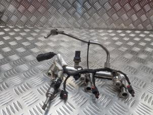 Gebruikte Injector (benzine injectie) Ford Fiesta 7 1.0 EcoBoost 12V Prijs € 75,00 Margeregeling aangeboden door de Nollen autorecycling