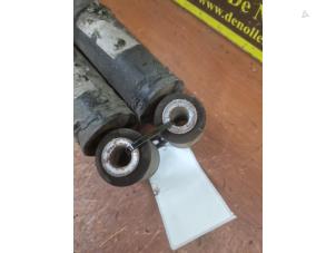 Gebruikte Schokbreker set Renault Kangoo Express (FW) 1.5 dCi 85 Prijs € 50,00 Margeregeling aangeboden door de Nollen autorecycling