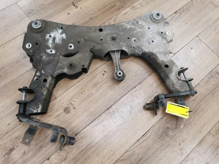 Gebruikte Subframe Renault Kangoo Express (FW) 1.5 dCi 85 Prijs € 100,00 Margeregeling aangeboden door autodemontage denollen