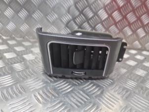 Gebruikte Luchtrooster Dashboard Landrover Range Rover Sport (LW) 3.0 SDV6 Prijs op aanvraag aangeboden door de Nollen autorecycling