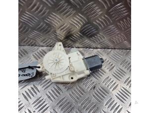 Gebruikte Motor electrisch raam Mercedes GLA (156.9) 1.6 180 16V Prijs € 40,00 Margeregeling aangeboden door de Nollen autorecycling