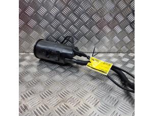 Gebruikte Koolstoffilter Renault Twingo III (AH) 1.0 SCe 70 12V Prijs € 50,00 Margeregeling aangeboden door de Nollen autorecycling