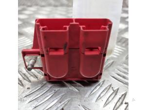 Gebruikte Accupool Renault Twingo III (AH) 1.0 SCe 70 12V Prijs € 22,50 Margeregeling aangeboden door de Nollen autorecycling