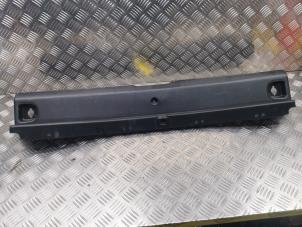 Gebruikte Bekleding bagageruimte Mercedes GLA (156.9) 1.6 180 16V Prijs € 30,00 Margeregeling aangeboden door de Nollen autorecycling