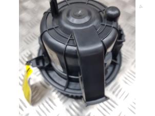 Gebruikte Chaufage Ventilatiemotor Citroen C4 Cactus (0B/0P) 1.2 PureTech 82 12V Prijs € 40,00 Margeregeling aangeboden door de Nollen autorecycling