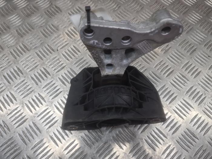 Gebruikte Motorrubber Citroen C4 Cactus (0B/0P) 1.2 PureTech 82 12V Prijs € 20,00 Margeregeling aangeboden door autodemontage denollen