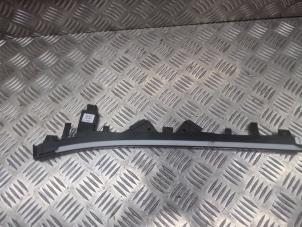 Gebruikte Dagrijverlichting links Peugeot 208 II (UB/UH/UP) 1.2 Vti 12V PureTech 100 Prijs € 40,00 Margeregeling aangeboden door de Nollen autorecycling