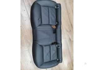 Gebruikte Achterbank Mercedes GLA (156.9) 1.6 180 16V Prijs € 100,00 Margeregeling aangeboden door de Nollen autorecycling