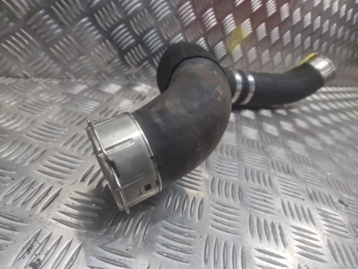 Gebruikte Intercooler Slang Ford Ranger 2.0 EcoBlue 16V 4x4 Prijs € 125,00 Margeregeling aangeboden door autodemontage denollen