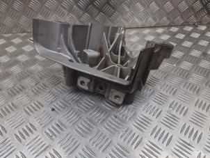 Gebruikte Motorsteun Volkswagen Golf VI (5K1) 2.0 GTI 16V Prijs € 20,00 Margeregeling aangeboden door de Nollen autorecycling