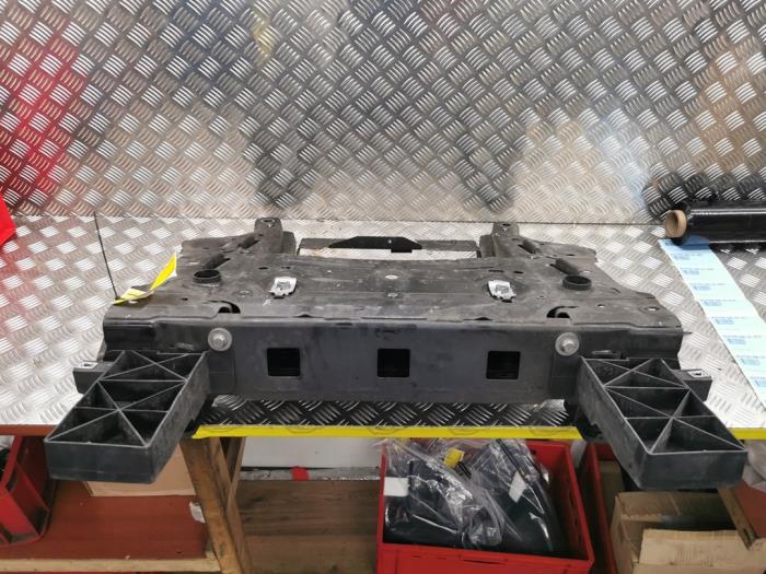 Gebruikte Subframe Renault Twingo III (AH) 1.0 SCe 70 12V Prijs € 300,00 Margeregeling aangeboden door autodemontage denollen