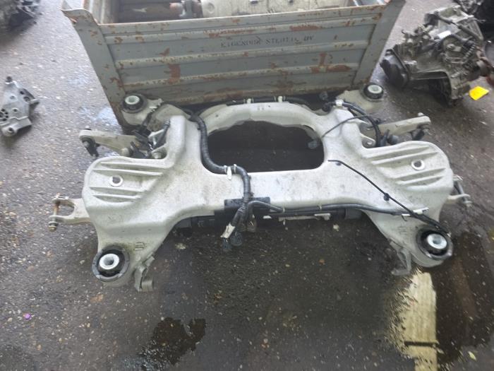 Subframe van een Land Rover Range Rover Sport (LW) 3.0 SDV6 2020